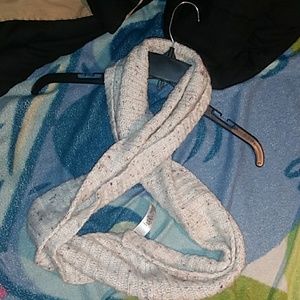 Infinity scarf